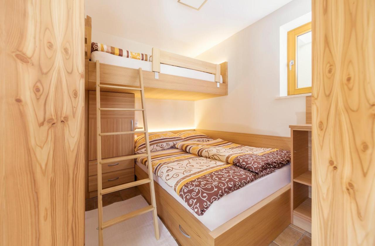 Apartment Jezerca - Krvavec แซเคลียนาโกเรนสเคม ภายนอก รูปภาพ